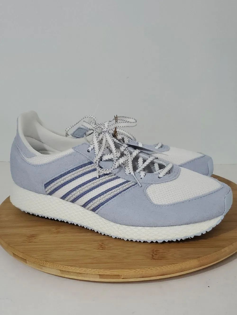 adidas originals Atlanta Women’s Light Blue and White Suede Sneakers NWT 8.5